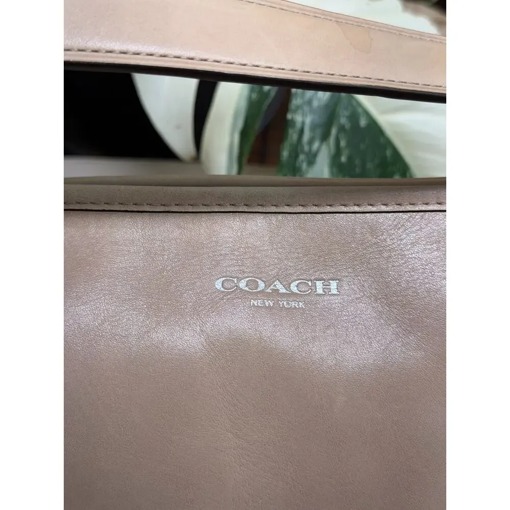 COACH Legacy Leather Duffle Shoulder Bag Beige Crossbody Tassel Excellent